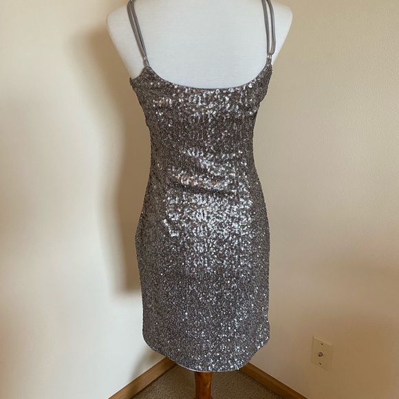 Trina Turk Sequin Dress - Picture 4 of 8